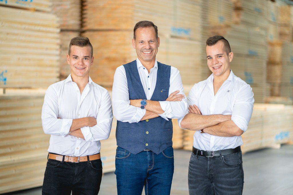 Firmeninhaber Theo Aumann (m.) mit seinen Söhnen Theo Aumann jun. (l.) und Michael Aumann (r.)